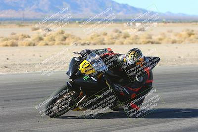 media/Jan-10-2025-CVMA Friday Practice (Fri) [[489e0da257]]/Group 4 and Trackday/Session 2 (Turn 4 Inside)/